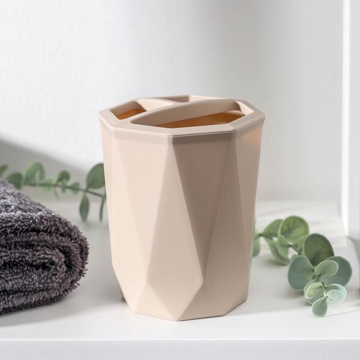 Подставка для зубных щёток «Призма», 9,5×9,5×11,5 см, цвет латте
Подставка для зубных щёток «Призма», 9,5×9,5×11,5 см, цвет латте