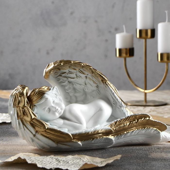Статуэтка "Ангел в крыле", золотистый, 17 см 
Статуэтка "Ангел в крыле", золотистый, 17 см