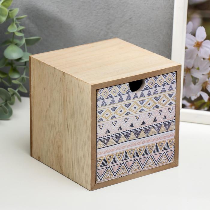 Шкатулка дерево "Индейские рисунки - треугольники" 11,2х11,2х10 см 
Шкатулка дерево "Индейские рисунки - треугольники" 11,2х11,2х10 см
