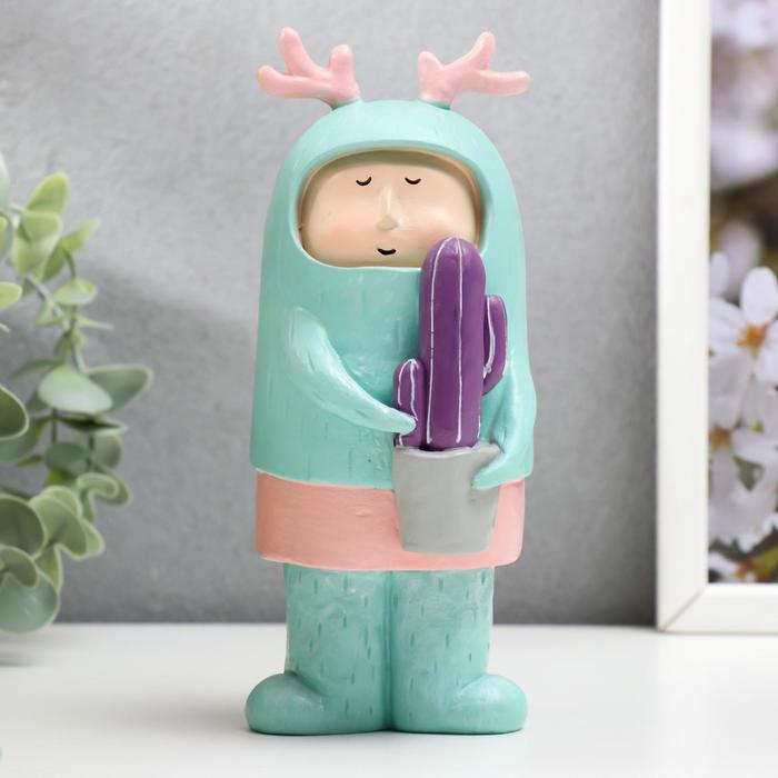 Сувенир полистоун "Малыш с оленьими рожками и кактусом в горшке" 18х7х7,5 см
Сувенир полистоун "Малыш с оленьими рожками и кактусом в горшке" 18х7х7,5 см