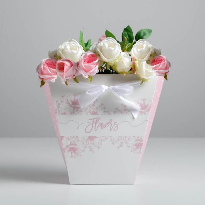 Пакет для цветов трапеция Flowers, 10 × 23 × 23 см
Пакет для цветов трапеция Flowers, 10 × 23 × 23 см