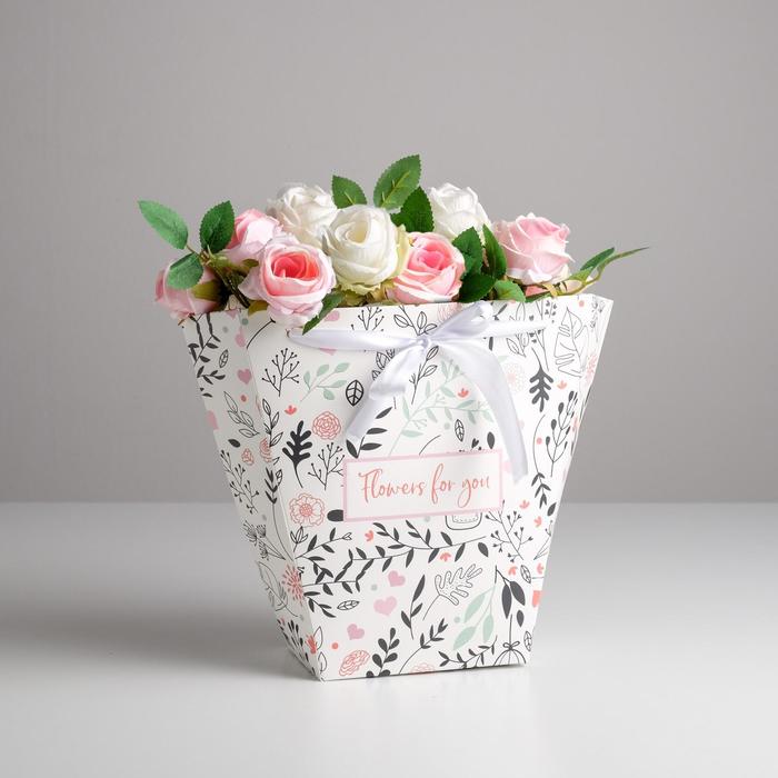Пакет для цветов трапеция Flowers for you, 10 × 23 × 23 см
Пакет для цветов трапеция Flowers for you, 10 × 23 × 23 см