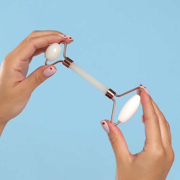 Массажёр для лица и зоны декольте, 14,5 × 5,4 см, двусторонний, агат
Массажёр для лица и зоны декольте, 14,5 × 5,4 см, двусторонний, агат