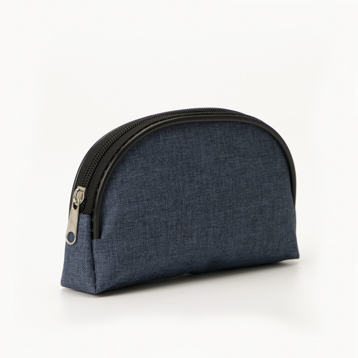 Косметичка простая, отдел на молнии, цвет синий
Косметичка простая, отдел на молнии, цвет синий