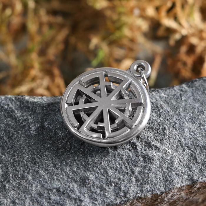 Оберег "Светоч, Свитовит", металл пьютер, художественное литье, d = 18 мм
Оберег "Светоч, Свитовит", металл пьютер, художественное литье, d = 18 мм