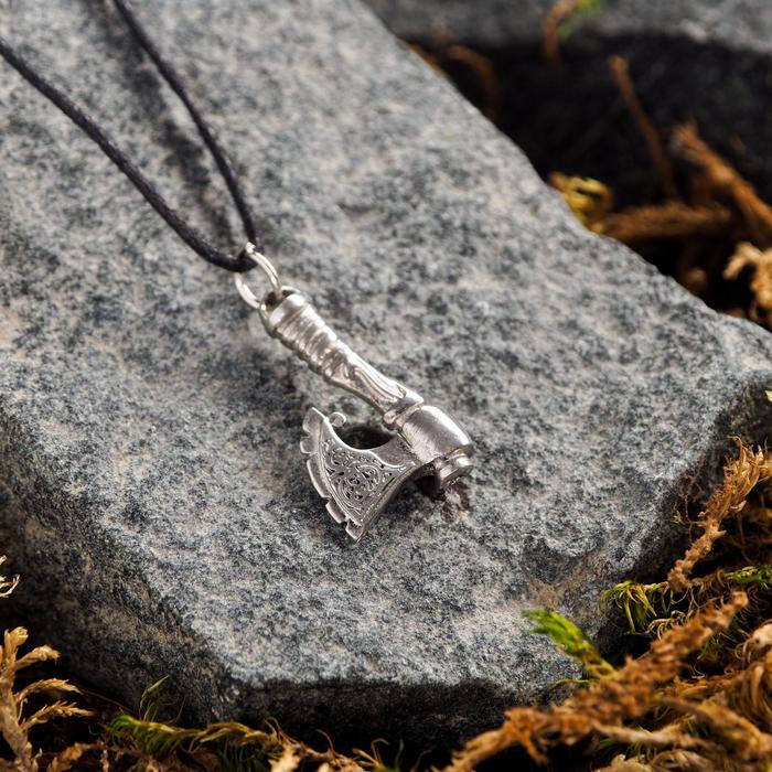 Оберег "Секира", металл пьютер, художественное литье, 24х15 мм
Оберег "Секира", металл пьютер, художественное литье, 24х15 мм