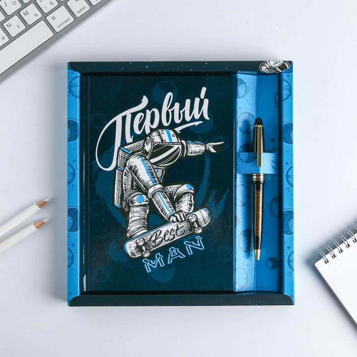 Набор ежедневник 80 л и ручка "Первый"
Набор ежедневник 80 л и ручка "Первый"