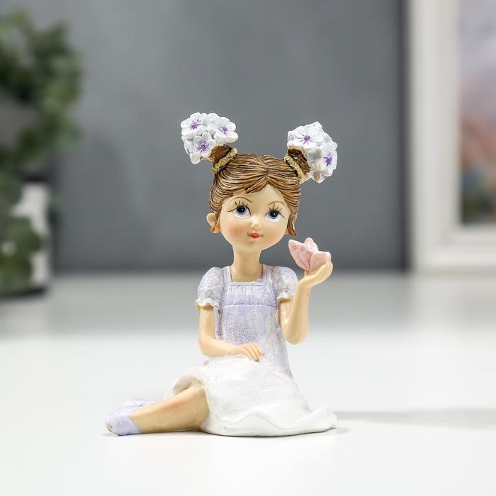Сувенир полистоун "Малышка с цветочками в хвостиках, с бутоном" 10х7,5х5,5 см 
Сувенир полистоун "Малышка с цветочками в хвостиках, с бутоном" 10х7,5х5,5 см