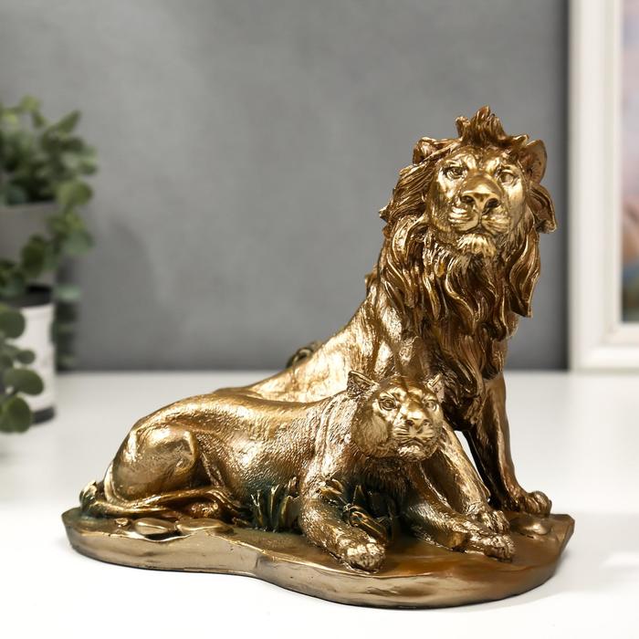 Сувенир полистоун "Лев со львицей" бронзовый 18х21х14 см
Сувенир полистоун "Лев со львицей" бронзовый 18х21х14 см