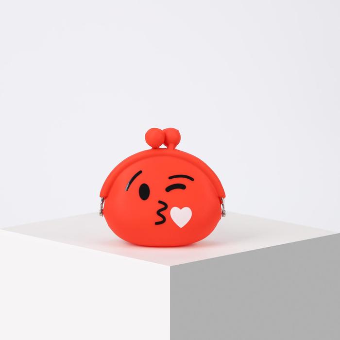 Кошелёк, отдел на фермуаре, цвет красный
Кошелёк, отдел на фермуаре, цвет красный