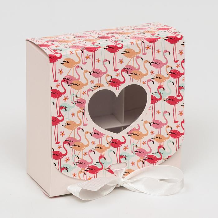 Подарочная коробка сборная с окном "Фламинго на белом", 11,5 х 11,5 х 5 см
Подарочная коробка сборная с окном "Фламинго на белом", 11,5 х 11,5 х 5 см