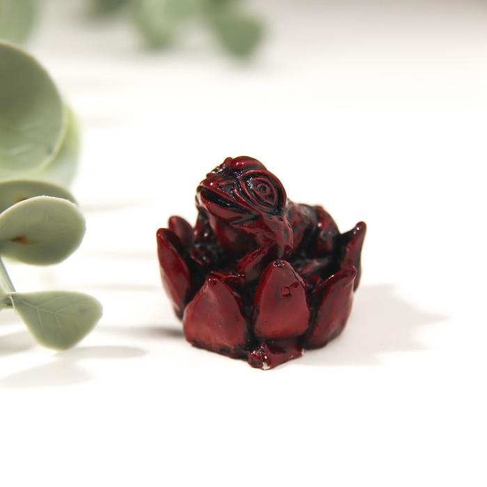 Нэцке полистоун красно-коричневый "Маленькая жаба в лотосе" 2,5х3х3 см
Нэцке полистоун красно-коричневый "Маленькая жаба в лотосе" 2,5х3х3 см