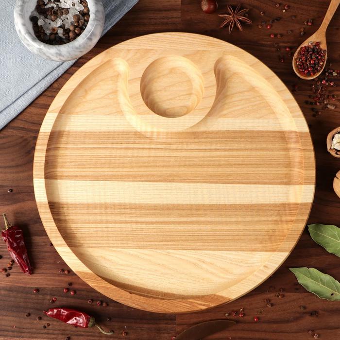 Тарелка-доска для закусок и нарезки, с соусником 30 см, массив ясеня
Тарелка-доска для закусок и нарезки, с соусником 30 см, массив ясеня