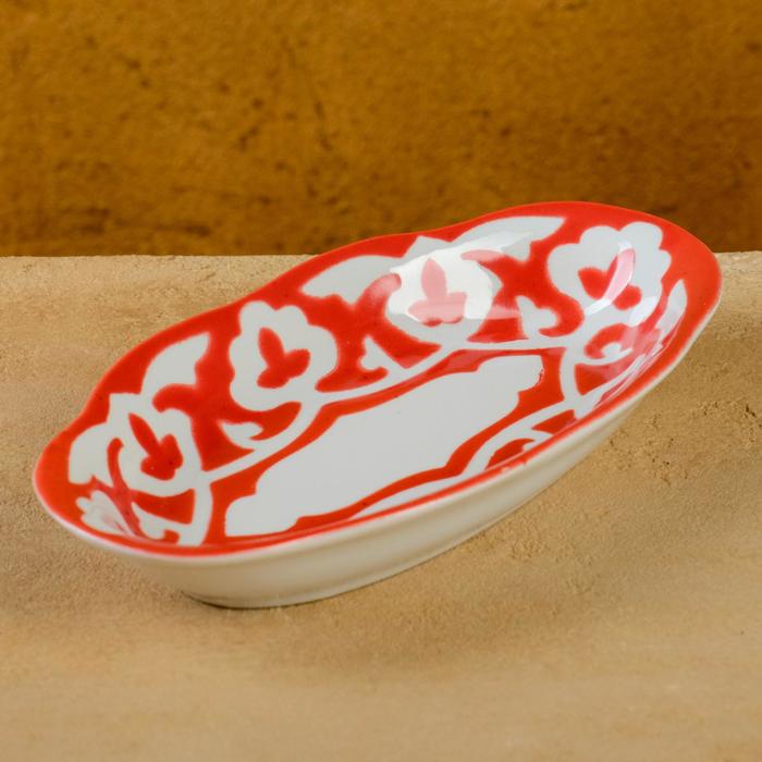 Тарелка овальная Пахта красная 18см
Тарелка овальная Пахта красная 18см