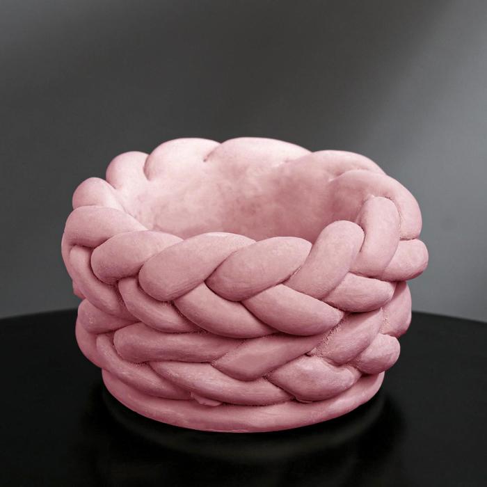 Кашпо гипсовое «Вязка», цвет розовый, 13 × 7.7 см
Кашпо гипсовое «Вязка», цвет розовый, 13 × 7.7 см