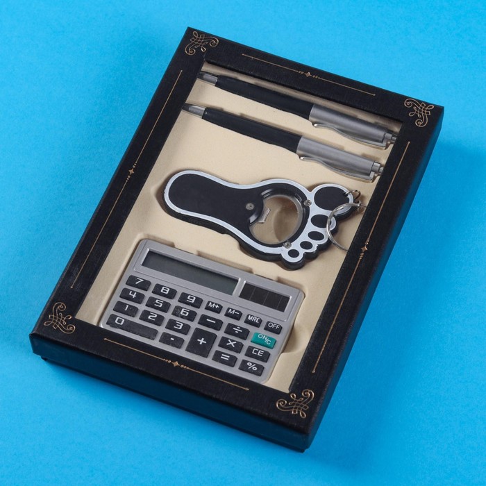 Набор подарочный 4в1 (2 ручки, калькулятор, открывашка)
Набор подарочный 4в1 (2 ручки, калькулятор, открывашка)