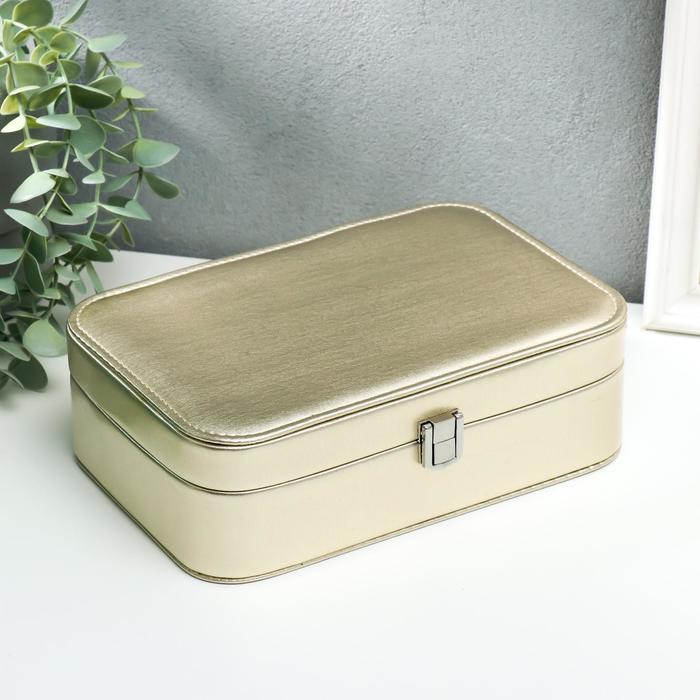 Шкатулка кожзам для украшений "Гладкость" золото матовая 7х14,5х22 см
Шкатулка кожзам для украшений "Гладкость" золото матовая 7х14,5х22 см