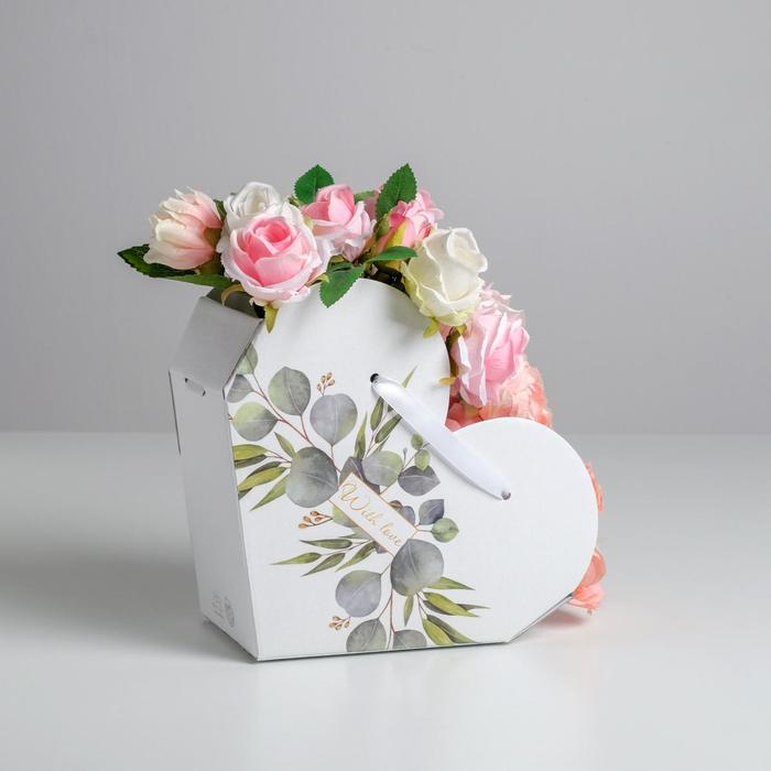 Переноска сердце складная с лентами With love, 25 × 22 × 11 см 
Переноска сердце складная с лентами With love, 25 × 22 × 11 см