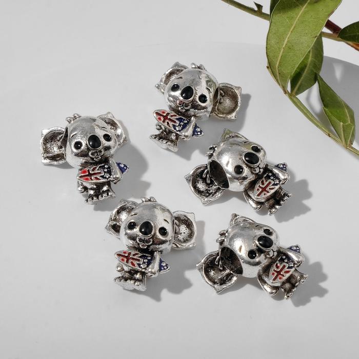 Талисман "Коала" со скейтбордом, цвет сине-красный в серебре
Талисман "Коала" со скейтбордом, цвет сине-красный в серебре