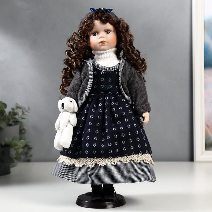 Кукла коллекционная керамика "Настя в синем платье и сарафане в кружочек" 40 см
Кукла коллекционная керамика "Настя в синем платье и сарафане в кружочек" 40 см
