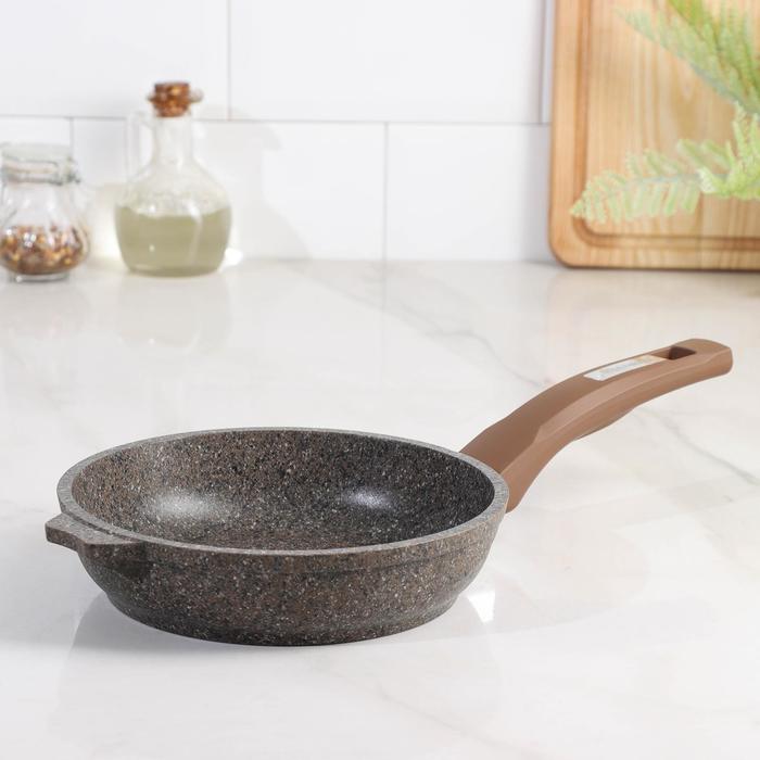 Сковорода Premium, d=18 см, пластиковая ручка, антипригарное покрытие, цвет коричневый
Сковорода Premium, d=18 см, пластиковая ручка, антипригарное покрытие, цвет коричневый