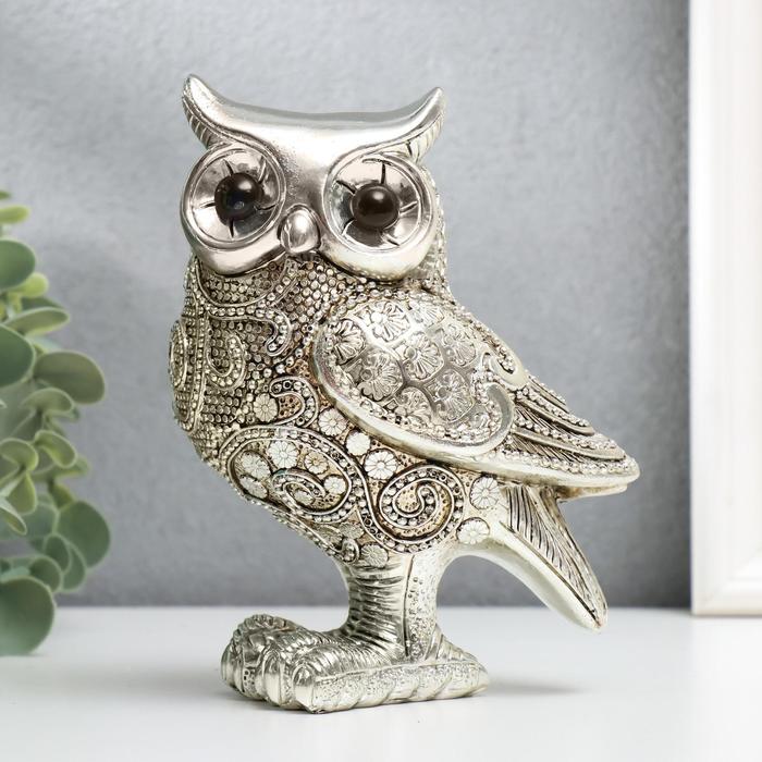 Сувенир полистоун "Мудрая сова" серебристый рисунок 15х11х7 см
Сувенир полистоун "Мудрая сова" серебристый рисунок 15х11х7 см