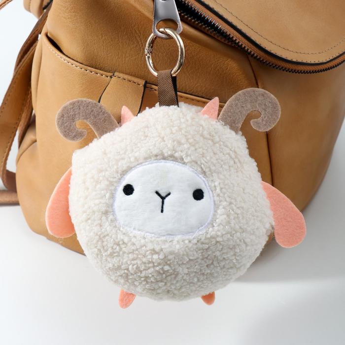 Пушистик на кольце "Барашек кучерявый белый" 16х15х5,5 см
Пушистик на кольце "Барашек кучерявый белый" 16х15х5,5 см