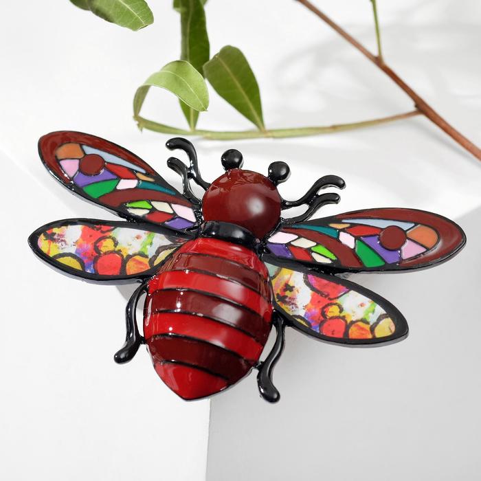 Брошь мультяшная "Муха", цветная в чёрном металле 
Брошь мультяшная "Муха", цветная в чёрном металле