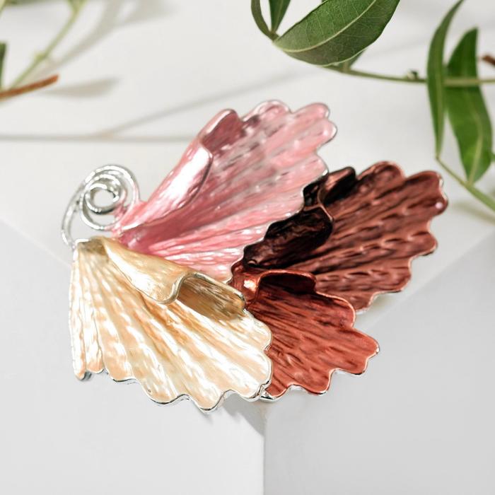 Брошь "Листья" завитки, цветная в серебре
Брошь "Листья" завитки, цветная в серебре