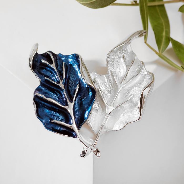 Брошь "Листья" в инее, цвет сине-голубой в серебре
Брошь "Листья" в инее, цвет сине-голубой в серебре