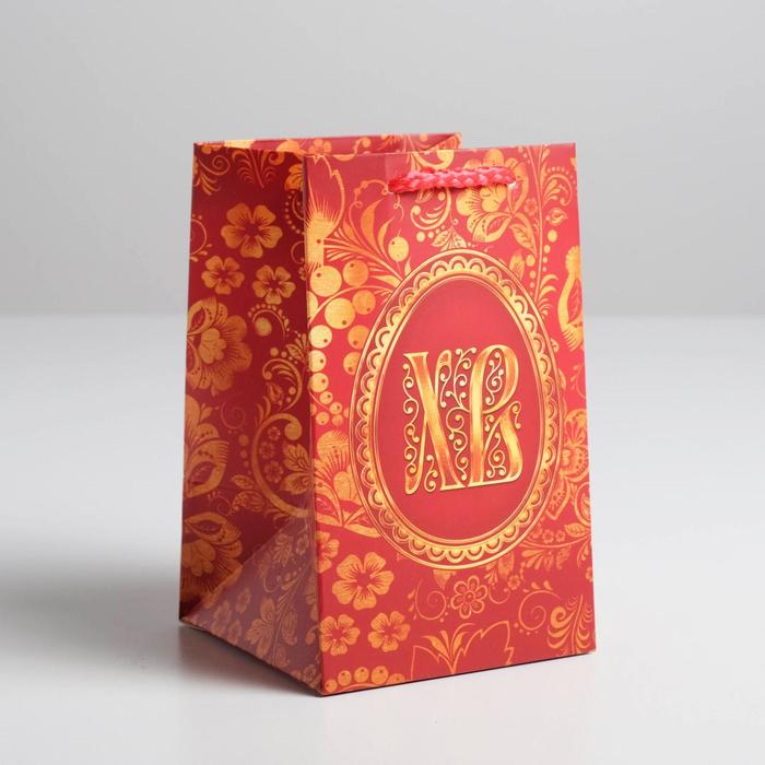 Пакет подарочный «ХВ», 10 х 16 х10 см
Пакет подарочный «ХВ», 10 х 16 х10 см