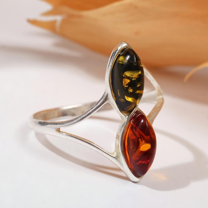 Кольцо посеребрение "Янтарь" листики, цвет коньячно-зелёный, 17,5 размер 
Кольцо посеребрение "Янтарь" листики, цвет коньячно-зелёный, 17,5 размер