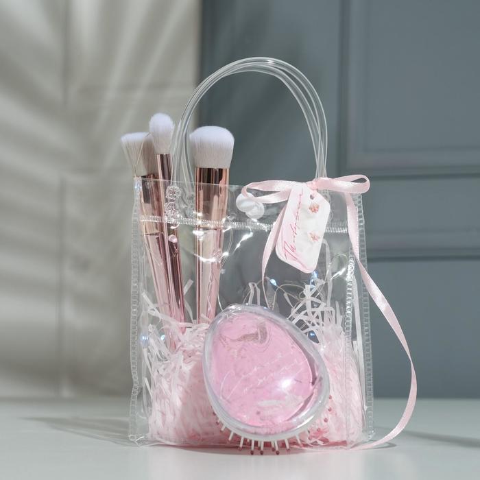 Набор «Самая нежная»: расческа-шейкер, кисти для макияжа 3 шт, гирлянда для открыток 
Набор «Самая нежная»: расческа-шейкер, кисти для макияжа 3 шт, гирлянда для открыток