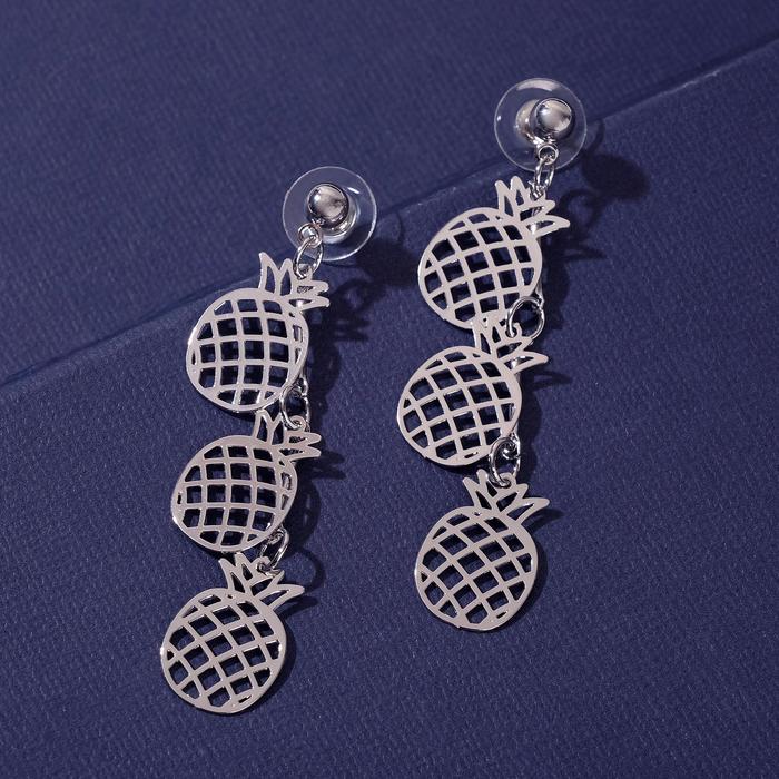 Серьги металл "Ананасики" веточка, цвет серебро
Серьги металл "Ананасики" веточка, цвет серебро