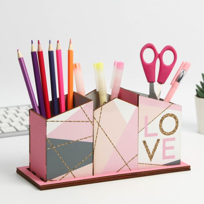 Карандашница тройная на подставке Love, 65 х 65 х 105 мм
Карандашница тройная на подставке Love, 65 х 65 х 105 мм