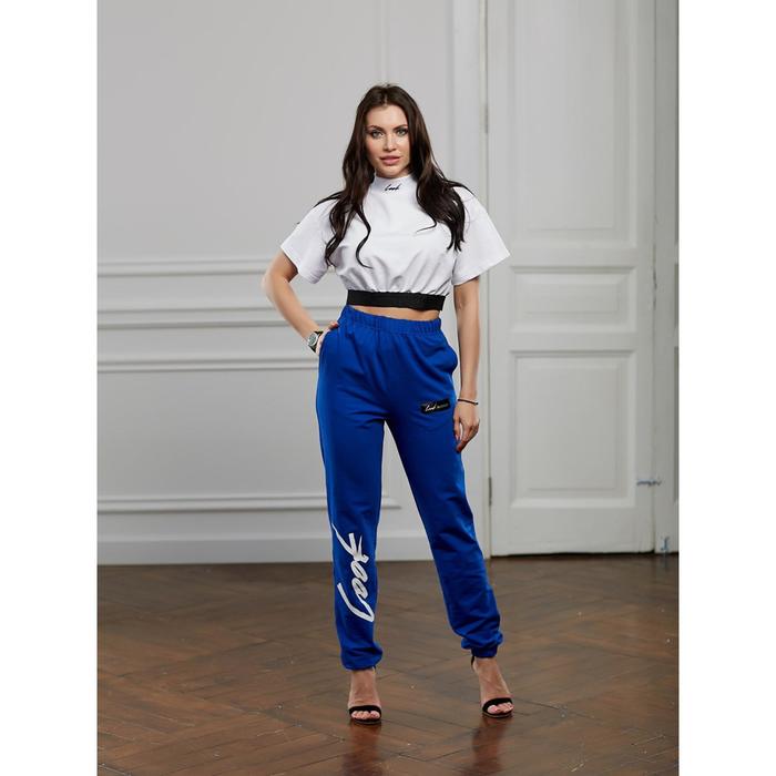 Костюм женский, размер 46 
Костюм женский, размер 46