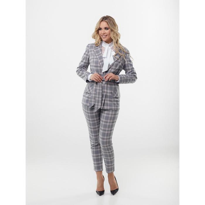 Костюм женский, размер 44
Костюм женский, размер 44