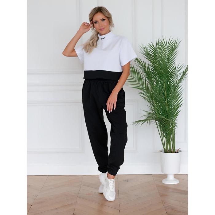 Костюм женский, размер 44
Костюм женский, размер 44