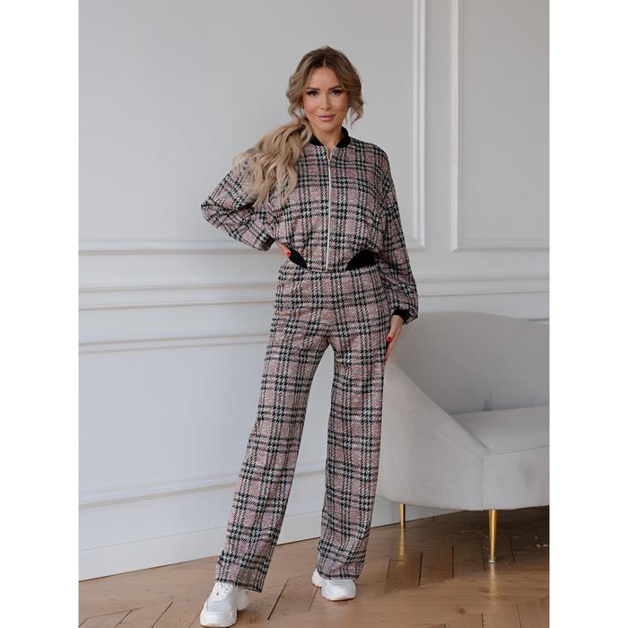 Костюм женский, размер 42-44
Костюм женский, размер 42-44