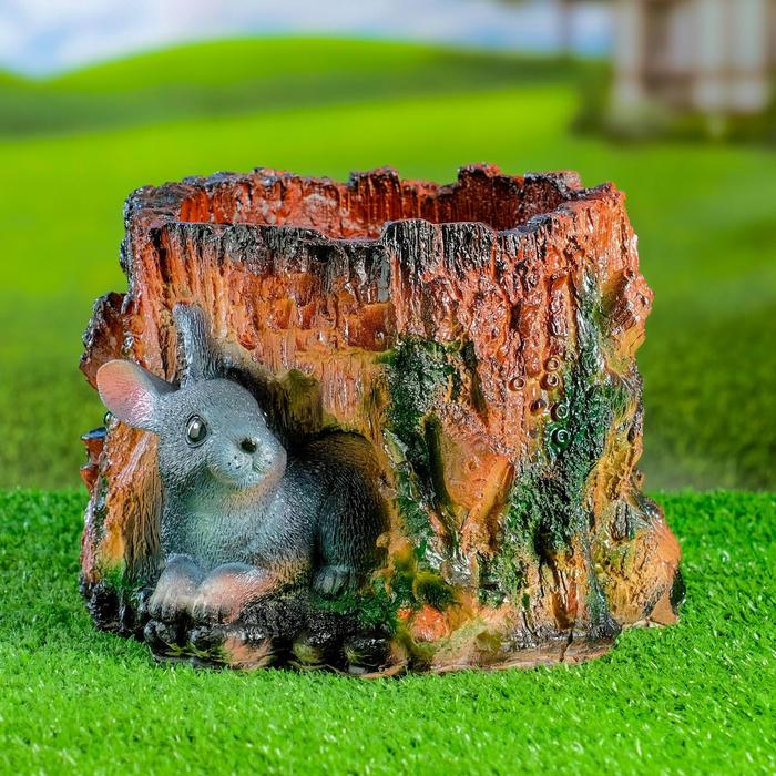 Фигурное кашпо "Заяц в пне" 22х17см
Фигурное кашпо "Заяц в пне" 22х17см