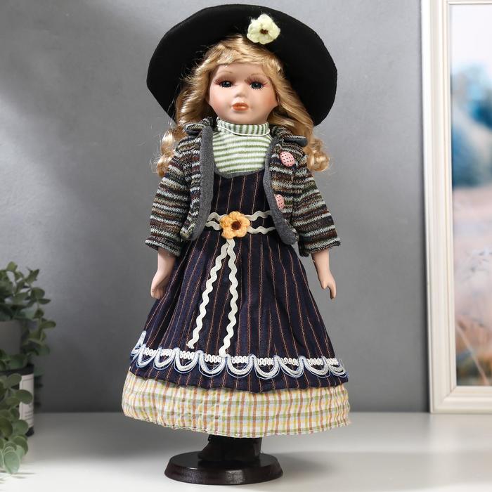 Кукла коллекционная керамика "Блондинка с кудрями, фиолетовый полосатый сарафан" 40 см
Кукла коллекционная керамика "Блондинка с кудрями, фиолетовый полосатый сарафан" 40 см