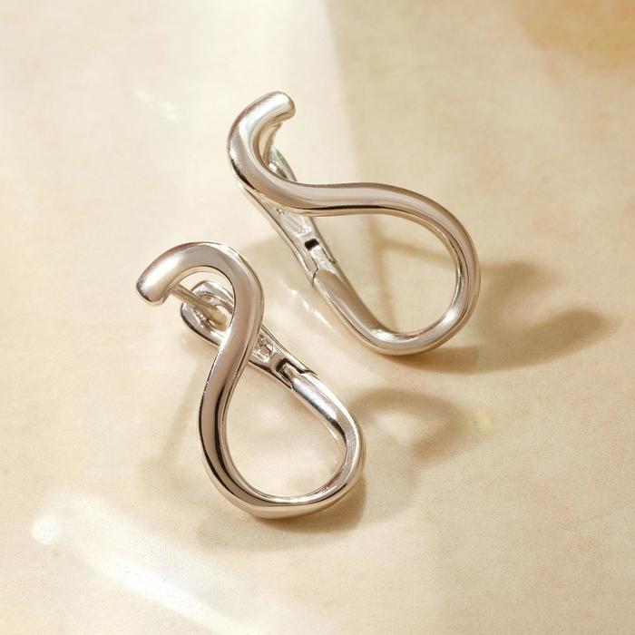 Серьги металл "Волна" изгиб, цвет серебро
Серьги металл "Волна" изгиб, цвет серебро