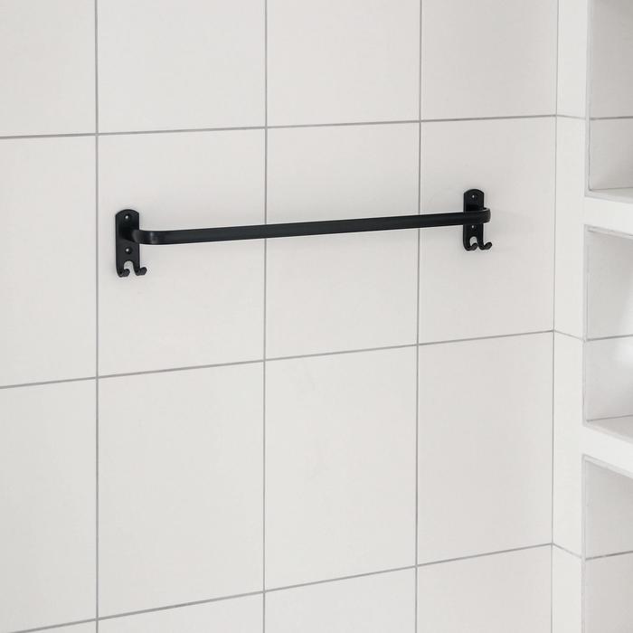фото Держатель для полотенец, 4 крючка, 58×10×7,5 см, цвет чёрный