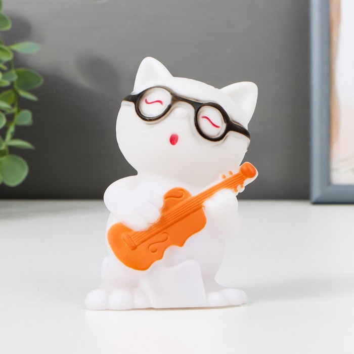 Ночник "Котик с гитарой" LED от батареек 3хAG10 белый 5,5х7,2х11 см
Ночник "Котик с гитарой" LED от батареек 3хAG10 белый 5,5х7,2х11 см