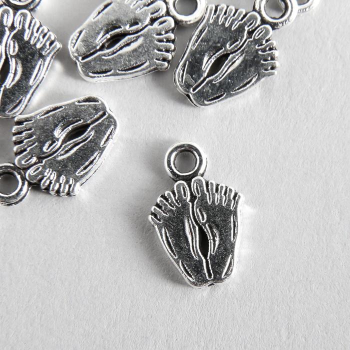 Декор для творчества металл "Ноги" серебро 1,4х0,9 см 
Декор для творчества металл "Ноги" серебро 1,4х0,9 см