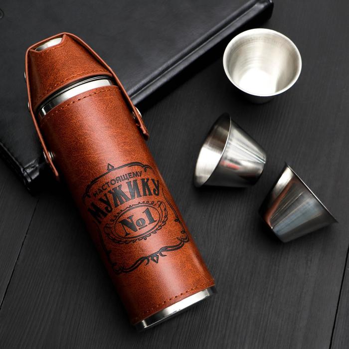 Туристическая фляга со стопками "Мужику №1", 300 мл
Туристическая фляга со стопками "Мужику №1", 300 мл