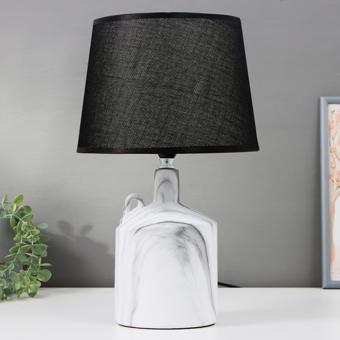 Лампа настольная 16357/1 E14 40Вт бело-черный 22х22х36 см
Лампа настольная 16357/1 E14 40Вт бело-черный 22х22х36 см