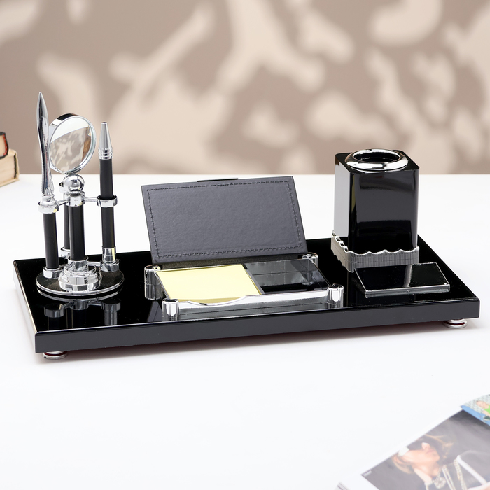 фото Набор настольный канцелярский 7в1