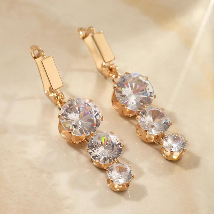 Серьги со стразами "Циркония" астрал, цвет белый в золоте
Серьги со стразами "Циркония" астрал, цвет белый в золоте