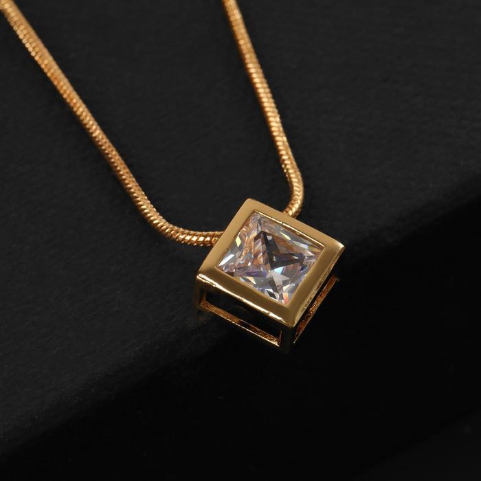 Кулон "Стразинка" квадрат в огранке, цвет белый в золоте, 40 см
Кулон "Стразинка" квадрат в огранке, цвет белый в золоте, 40 см